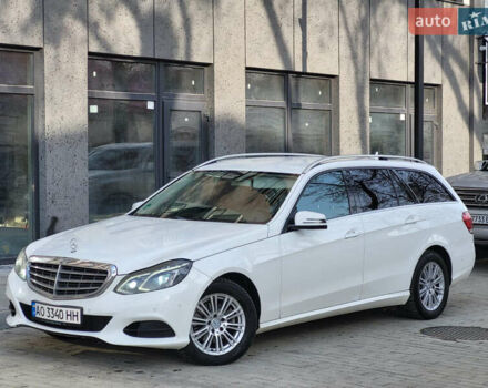 Белый Мерседес Е-Класс, объемом двигателя 2.2 л и пробегом 460 тыс. км за 10000 $, фото 1 на Automoto.ua