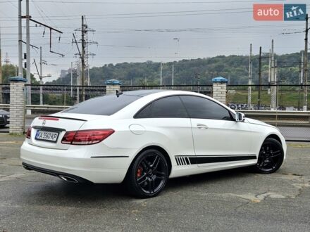 Белый Мерседес Е-Класс, объемом двигателя 3.5 л и пробегом 69 тыс. км за 15990 $, фото 1 на Automoto.ua