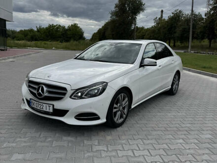 Мерседес Е-Класс 2015 в Ровно на Automoto.ua Белый Мерседес Е-Класс, объемом двигателя 2.14 л и пробегом 186 тыс. км за 19500 $, фото 1 на Automoto.ua