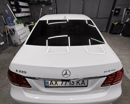 Белый Мерседес Е-Класс, объемом двигателя 2.14 л и пробегом 110 тыс. км за 22000 $, фото 1 на Automoto.ua