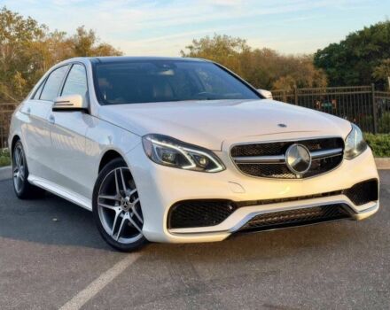 Белый Мерседес Е-Класс, объемом двигателя 3 л и пробегом 74 тыс. км за 17500 $, фото 1 на Automoto.ua