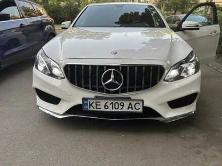 Мерседес Е-Класс 2015 в Днепре (Днепропетровске) на Automoto.ua Белый Мерседес Е-Класс, объемом двигателя 3.5 л и пробегом 138 тыс. км за 18600 $, фото 1 на Automoto.ua