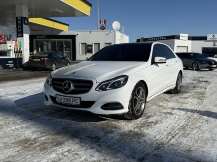 Белый Мерседес Е-Класс, объемом двигателя 2.1 л и пробегом 139 тыс. км за 452 $, фото 1 на Automoto.ua