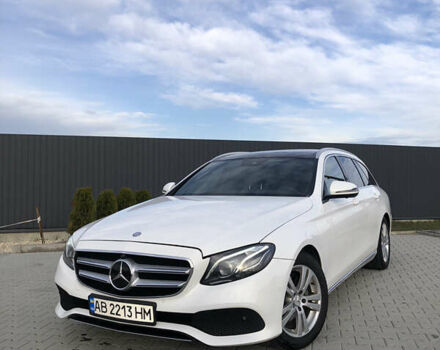 Белый Мерседес Е-Класс, объемом двигателя 1.95 л и пробегом 245 тыс. км за 20999 $, фото 1 на Automoto.ua