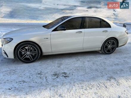 Белый Мерседес Е-Класс, объемом двигателя 3 л и пробегом 53 тыс. км за 37000 $, фото 1 на Automoto.ua