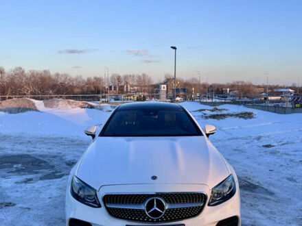 Белый Мерседес Е-Класс, объемом двигателя 1.95 л и пробегом 120 тыс. км за 36000 $, фото 1 на Automoto.ua