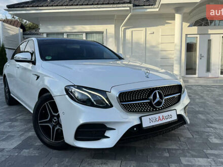 Мерседес Е-Класс 2017 в Ивано-Франковске на Automoto.ua Белый Мерседес Е-Класс, объемом двигателя 1.95 л и пробегом 217 тыс. км за 27900 $, фото 1 на Automoto.ua