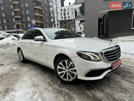Білий Мерседес Е-Клас, об'ємом двигуна 2 л та пробігом 117 тис. км за 32000 $, фото 1 на Automoto.ua