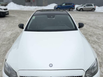 Белый Мерседес Е-Класс, объемом двигателя 1.95 л и пробегом 122 тыс. км за 28999 $, фото 1 на Automoto.ua