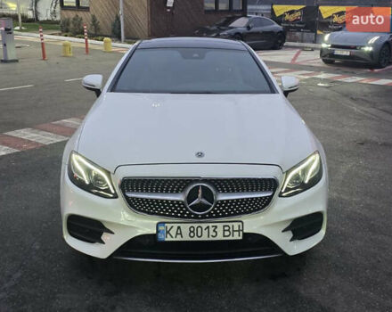 Белый Мерседес Е-Класс, объемом двигателя 3 л и пробегом 140 тыс. км за 36000 $, фото 1 на Automoto.ua