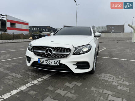 Белый Мерседес Е-Класс, объемом двигателя 1.6 л и пробегом 68 тыс. км за 34800 $, фото 1 на Automoto.ua