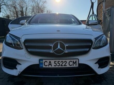 Білий Мерседес Е-Клас, об'ємом двигуна 1.6 л та пробігом 120 тис. км за 33500 $, фото 1 на Automoto.ua