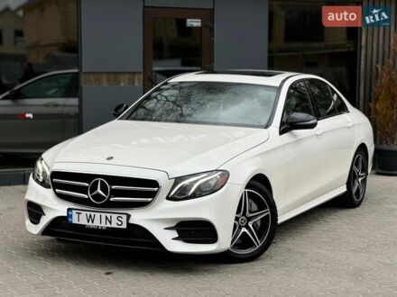 Белый Мерседес Е-Класс, объемом двигателя 2 л и пробегом 100 тыс. км за 35900 $, фото 1 на Automoto.ua