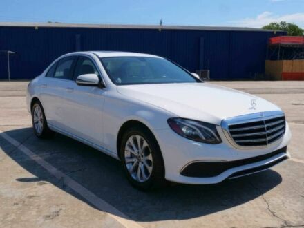 Мерседес Е-Класс 2019 в Кривом Роге на Automoto.ua Белый Мерседес Е-Класс, объемом двигателя 2 л и пробегом 31 тыс. км за 16900 $, фото 1 на Automoto.ua