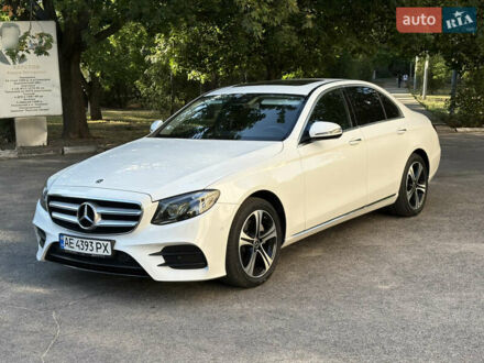Мерседес Е-Клас 2019 у Никополе на Automoto.ua Білий Мерседес Е-Клас, об'ємом двигуна 2 л та пробігом 103 тис. км за 37000 $, фото 1 на Automoto.ua