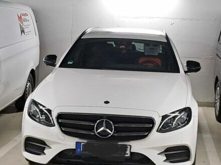 Білий Мерседес Е-Клас, об'ємом двигуна 2 л та пробігом 110 тис. км за 31338 $, фото 1 на Automoto.ua