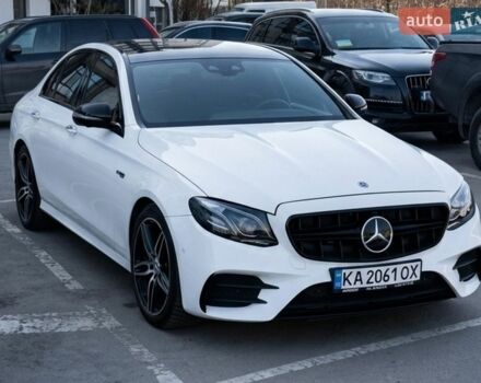 Белый Мерседес Е-Класс, объемом двигателя 3 л и пробегом 56 тыс. км за 54000 $, фото 1 на Automoto.ua