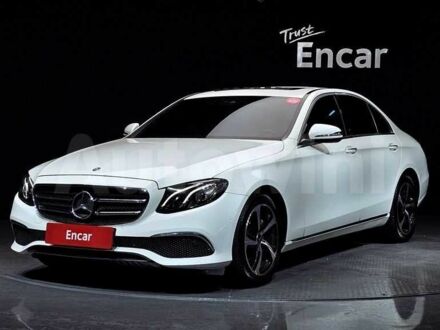 Белый Мерседес Е-Класс, объемом двигателя 0 л и пробегом 62 тыс. км за 20514 $, фото 1 на Automoto.ua