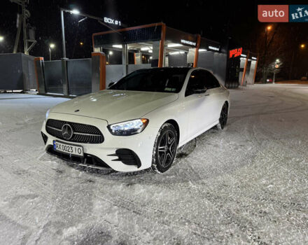 Белый Мерседес Е-Класс, объемом двигателя 1.99 л и пробегом 62 тыс. км за 48000 $, фото 1 на Automoto.ua