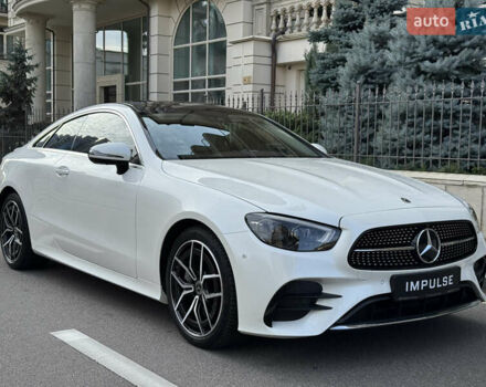 Білий Мерседес Е-Клас, об'ємом двигуна 3 л та пробігом 21 тис. км за 74500 $, фото 1 на Automoto.ua