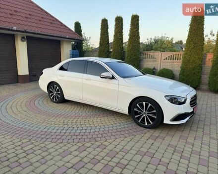 Белый Мерседес Е-Класс, объемом двигателя 1.95 л и пробегом 230 тыс. км за 36500 $, фото 1 на Automoto.ua