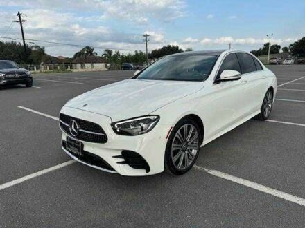 Белый Мерседес Е-Класс, объемом двигателя 2 л и пробегом 28 тыс. км за 18300 $, фото 1 на Automoto.ua