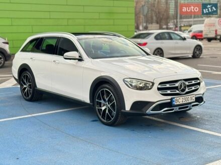 Белый Мерседес Е-Класс, объемом двигателя 2.93 л и пробегом 52 тыс. км за 73500 $, фото 1 на Automoto.ua