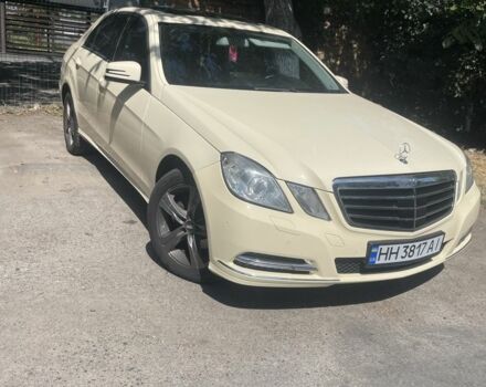 Бежевый Мерседес Е-Класс, объемом двигателя 2.1 л и пробегом 450 тыс. км за 8500 $, фото 2 на Automoto.ua