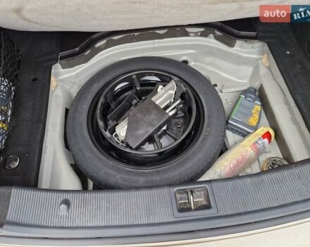 Бежевый Мерседес Е-Класс, объемом двигателя 2.99 л и пробегом 202 тыс. км за 15000 $, фото 36 на Automoto.ua