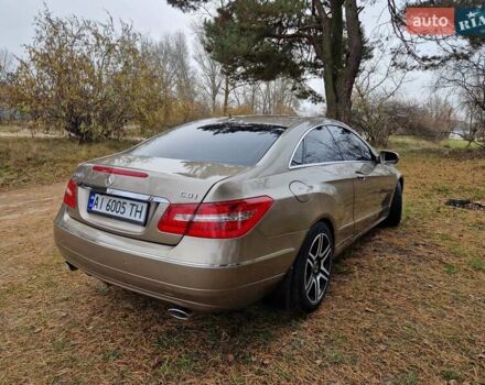 Бежевый Мерседес Е-Класс, объемом двигателя 2.99 л и пробегом 202 тыс. км за 15000 $, фото 3 на Automoto.ua