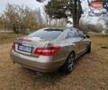 Бежевый Мерседес Е-Класс, объемом двигателя 2.99 л и пробегом 202 тыс. км за 15000 $, фото 3 на Automoto.ua