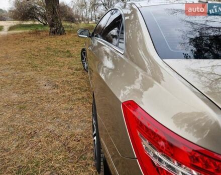 Бежевый Мерседес Е-Класс, объемом двигателя 2.99 л и пробегом 202 тыс. км за 15000 $, фото 16 на Automoto.ua