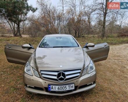 Бежевый Мерседес Е-Класс, объемом двигателя 2.99 л и пробегом 202 тыс. км за 15000 $, фото 17 на Automoto.ua