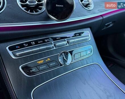 Бежевий Мерседес Е-Клас, об'ємом двигуна 2.99 л та пробігом 89 тис. км за 36990 $, фото 22 на Automoto.ua