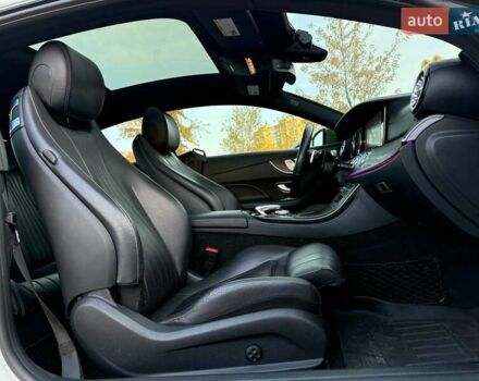 Бежевий Мерседес Е-Клас, об'ємом двигуна 2.99 л та пробігом 89 тис. км за 36990 $, фото 9 на Automoto.ua