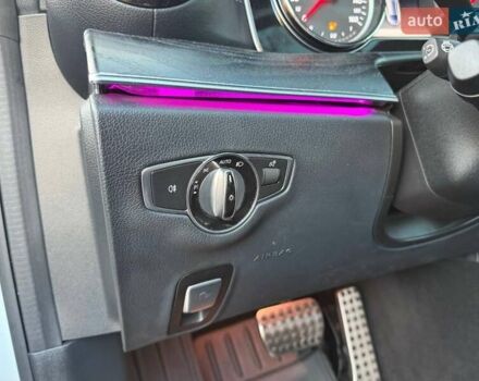 Бежевий Мерседес Е-Клас, об'ємом двигуна 2.99 л та пробігом 89 тис. км за 36990 $, фото 14 на Automoto.ua