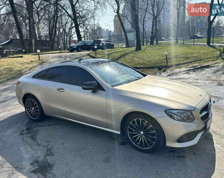 Бежевый Мерседес Е-Класс, объемом двигателя 2 л и пробегом 65 тыс. км за 49000 $, фото 9 на Automoto.ua