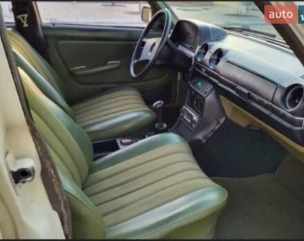 Бежевый Мерседес Е-Класс, объемом двигателя 1.99 л и пробегом 335 тыс. км за 1500 $, фото 1 на Automoto.ua