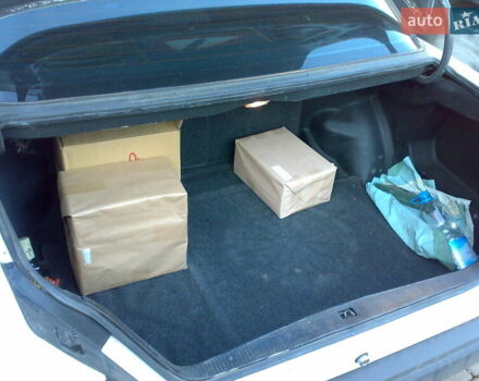 Бежевый Мерседес Е-Класс, объемом двигателя 2 л и пробегом 400 тыс. км за 2700 $, фото 10 на Automoto.ua