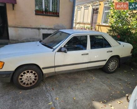 Бежевый Мерседес Е-Класс, объемом двигателя 2 л и пробегом 400 тыс. км за 2700 $, фото 2 на Automoto.ua