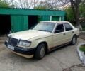 Бежевый Мерседес Е-Класс, объемом двигателя 2 л и пробегом 508 тыс. км за 1600 $, фото 1 на Automoto.ua