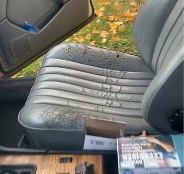 Бежевый Мерседес Е-Класс, объемом двигателя 2.5 л и пробегом 306 тыс. км за 2300 $, фото 7 на Automoto.ua