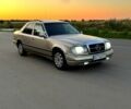 Бежевий Мерседес Е-Клас, об'ємом двигуна 2.5 л та пробігом 333 тис. км за 1650 $, фото 1 на Automoto.ua
