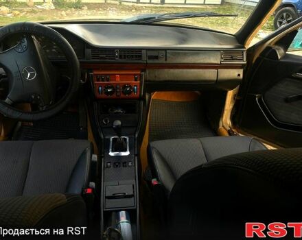 Бежевый Мерседес Е-Класс, объемом двигателя 3 л и пробегом 0 тыс. км за 1680 $, фото 5 на Automoto.ua