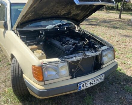 Мерседес Е-Класс 1987 в Кривом Роге на Automoto.ua Бежевый Мерседес Е-Класс, объемом двигателя 2.5 л и пробегом 306 тыс. км за 2300 $, фото 6 на Automoto.ua
