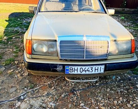 Бежевый Мерседес Е-Класс, объемом двигателя 3 л и пробегом 0 тыс. км за 1680 $, фото 3 на Automoto.ua