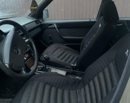 Бежевый Мерседес Е-Класс, объемом двигателя 2 л и пробегом 420 тыс. км за 1400 $, фото 9 на Automoto.ua