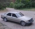 Бежевий Мерседес Е-Клас, об'ємом двигуна 2 л та пробігом 500 тис. км за 1402 $, фото 1 на Automoto.ua