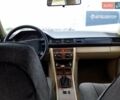 Бежевий Мерседес Е-Клас, об'ємом двигуна 0 л та пробігом 265 тис. км за 2500 $, фото 19 на Automoto.ua