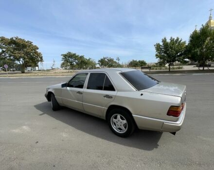 Бежевый Мерседес Е-Класс, объемом двигателя 3 л и пробегом 40 тыс. км за 2000 $, фото 8 на Automoto.ua